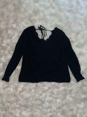 SHEIN Black Scallop V-Neck Long Sleeve Top with Tie Back
